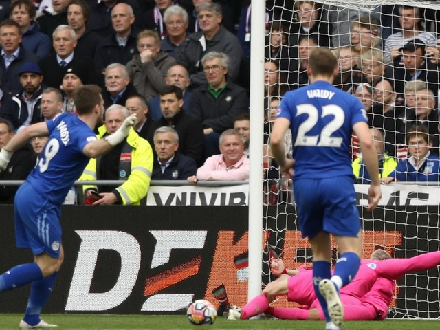 Leicester City End Home Scoring Drought as Jamie Vardy Nets 199th Club Goal in 2-0 Triumph over Southampton