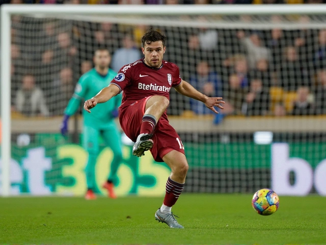 Raul Jimenez Grateful for Wolves Fans' Emotional Molineux Tribute After Fulham Move