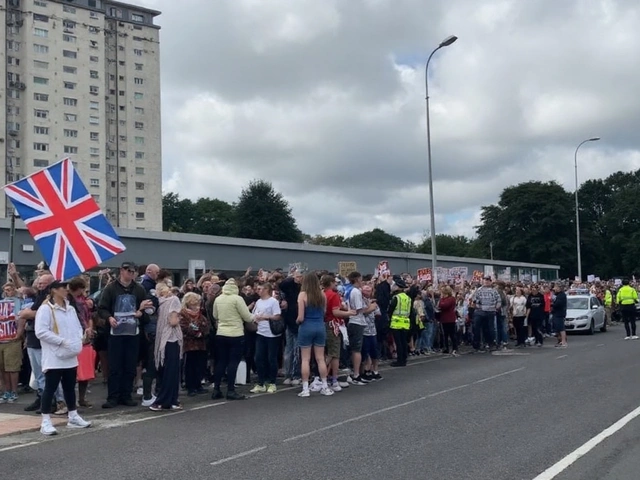 Police Probe Extremist Banner, Nazi Salute at Falkirk Anti-Asylum Protest